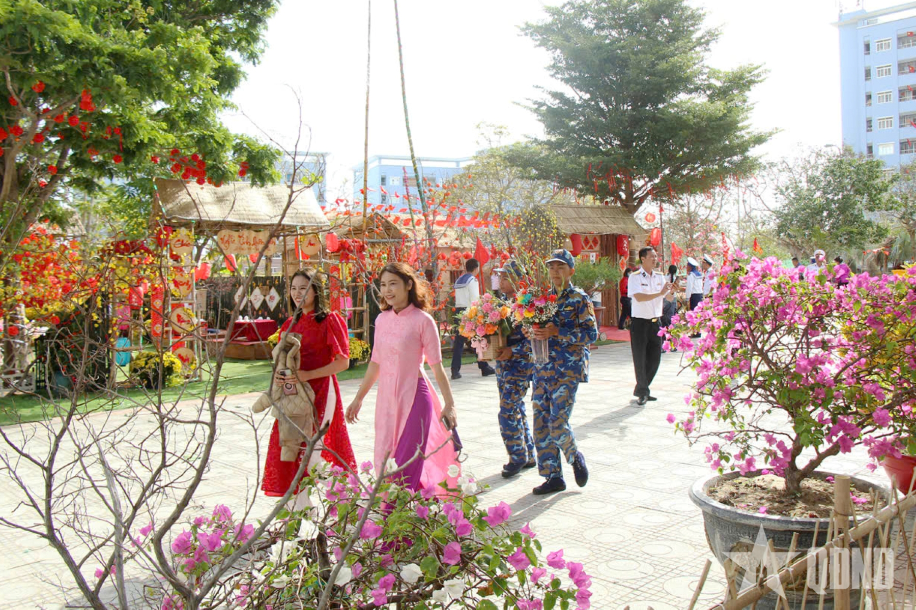 Nghĩa tình hậu phương nơi căn cứ Cam Ranh